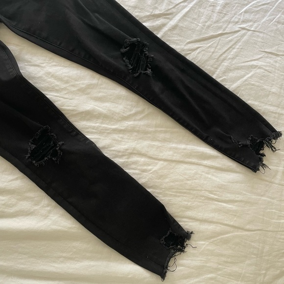 Abercrombie High Rise Super Skinny Ankle Jean - Picture 4 of 4